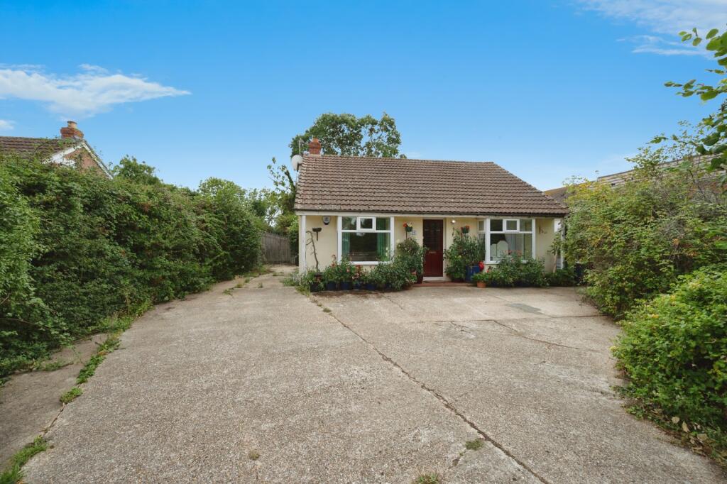 4-bed house on Tournerbury Lane, HAYLING ISLAND, Hampshire, PO11, £400,000
