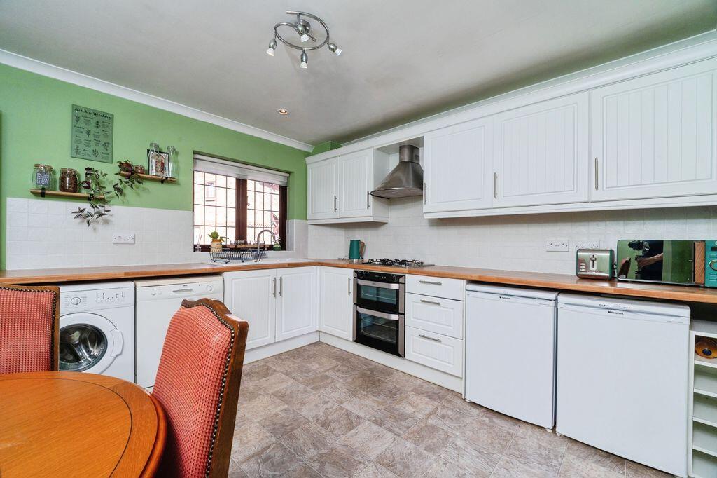 House in Grimsby, Great Coates - View 4