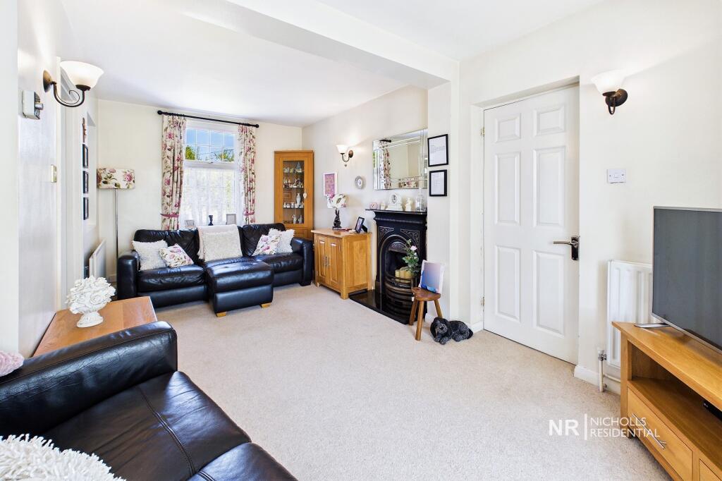 House in Chessington, Malden Rushett - More