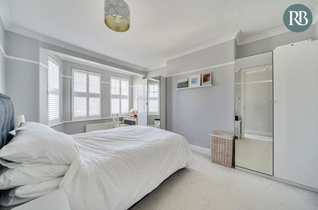 Apartment in Hove, Brunswick - More