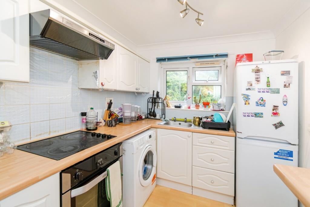 Apartment in Winchester, Hampshire - View 5