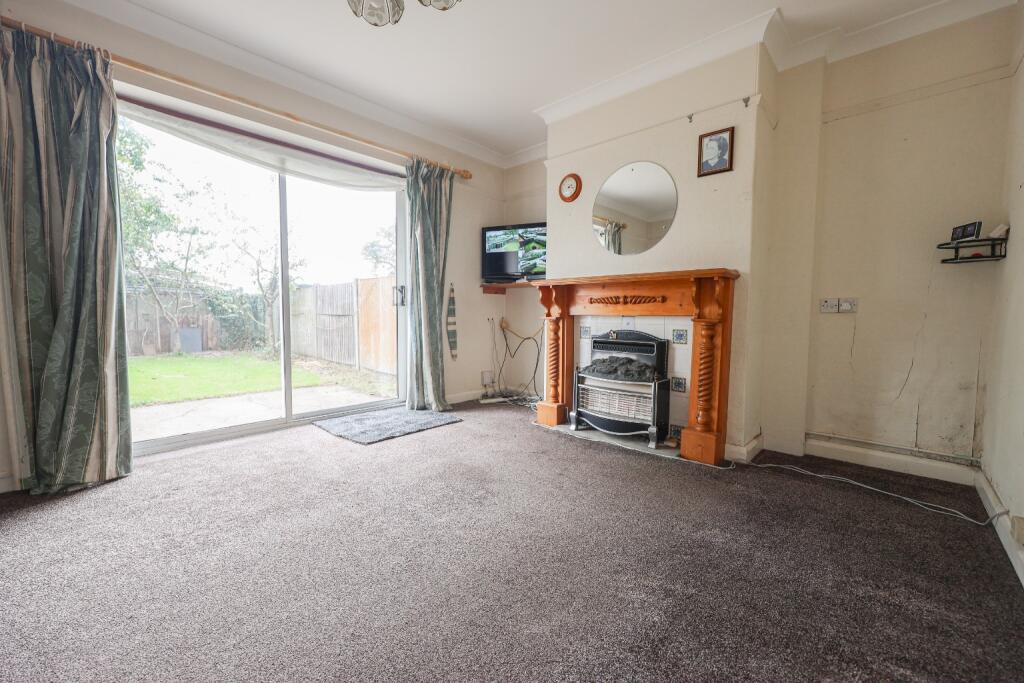 St. Peters Avenue, Lincoln, Lincolnshire, LN6 photo 3