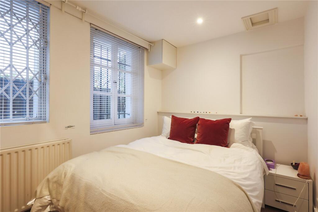 Apartment in London - View 5