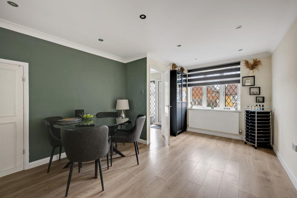 House in Dartford, Hook Green, Wilmington - View 4