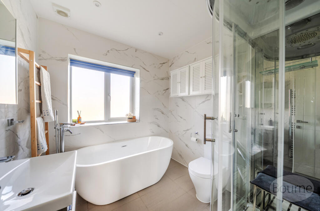 Esher Road, Hersham, Walton On Thames, Surrey, KT12 – pohled 6