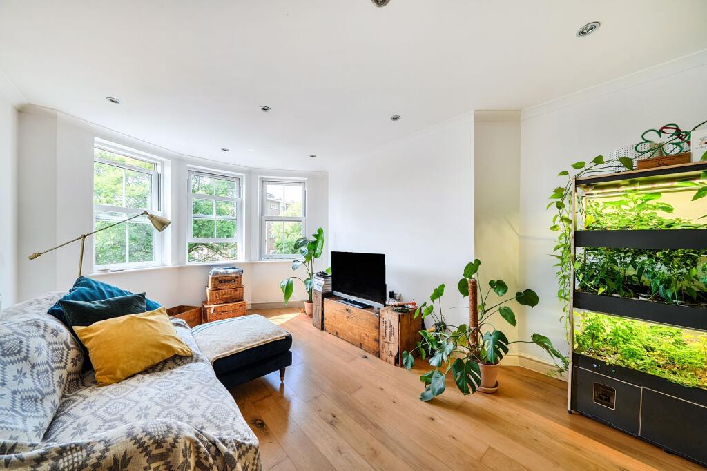 Apartment in London - View 5