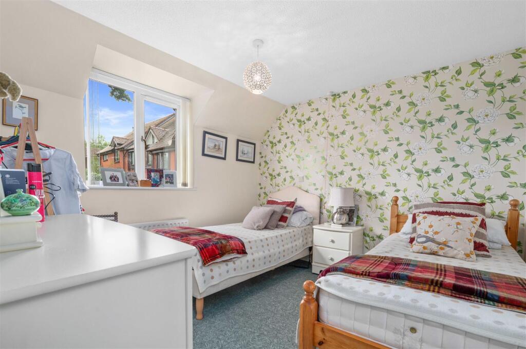 Additional image 10 of Yew Tree Gardens, Henley-In-Arden