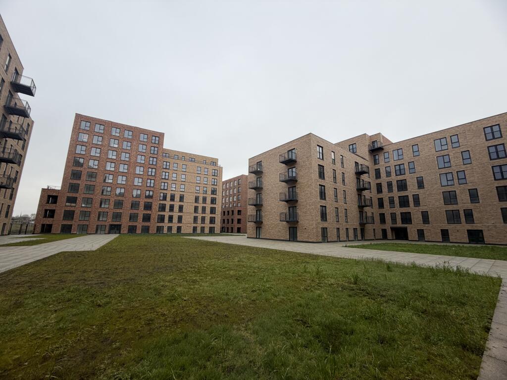 2-bed flat on Bridgewater Wharf, 257 Ordsall Lane, Manchester, M5, £250,000