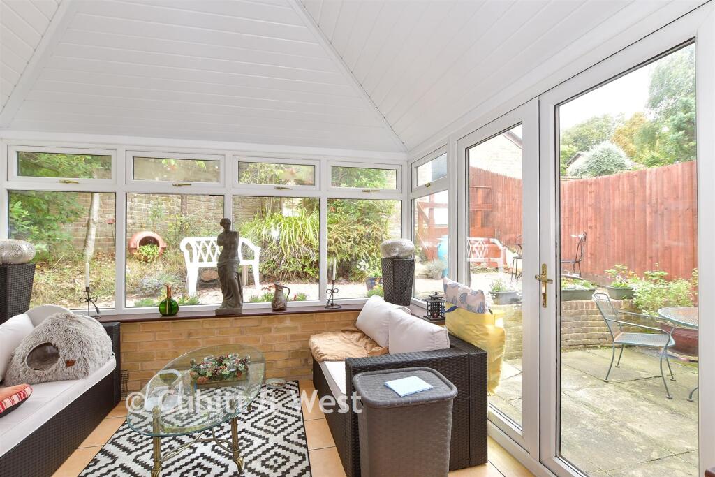 House in Tonbridge - More