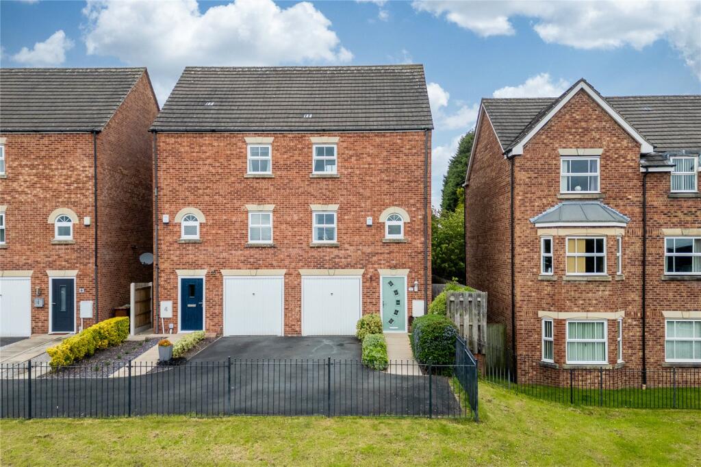 Main image of property: Farringdon Close, Hemsworth, Pontefract, WF9
