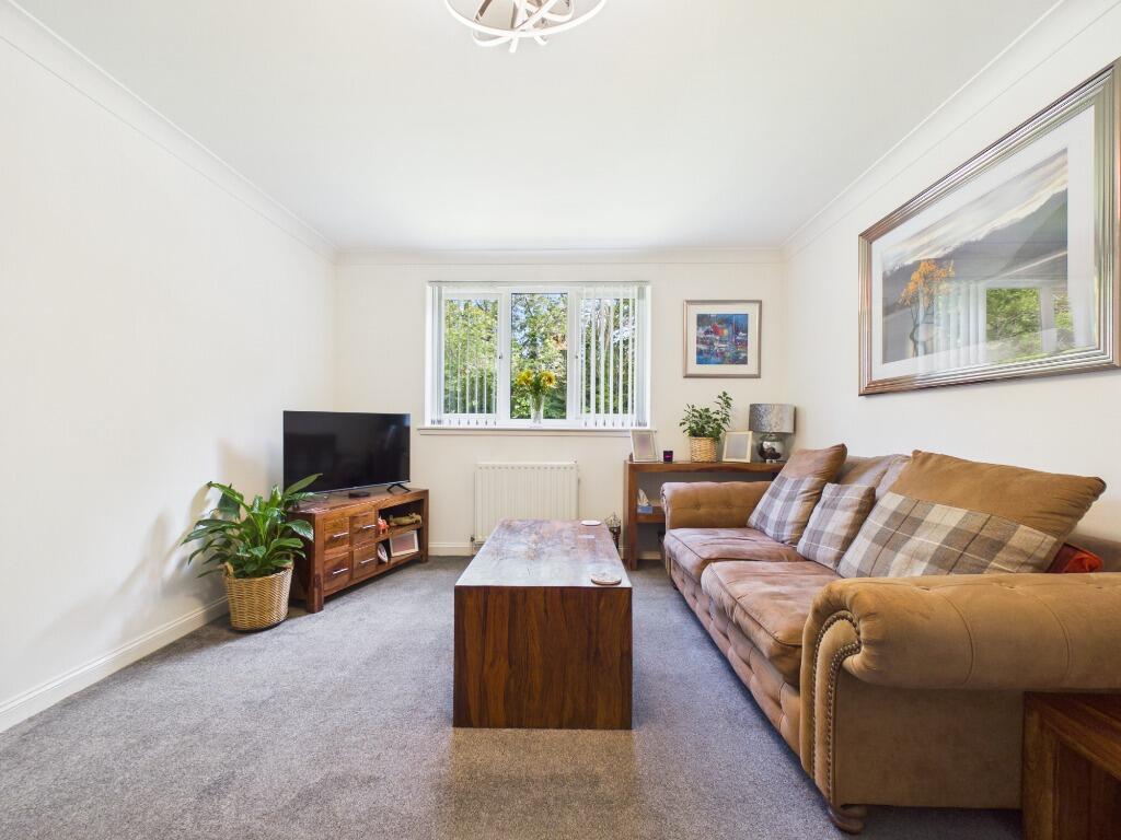 Apartment in Glasgow, South Lanarkshire - View 4