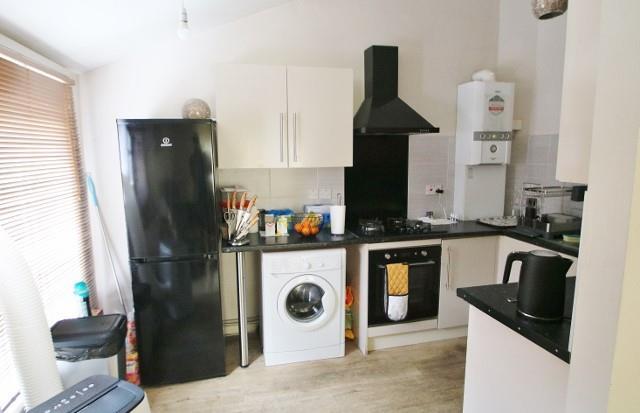 Apartment in Southall - View 2