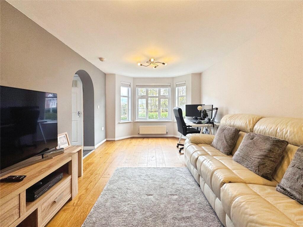 Darwin Crescent, Loughborough, Leicestershire photo 2
