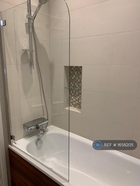 2 bedroom maisonette for rent