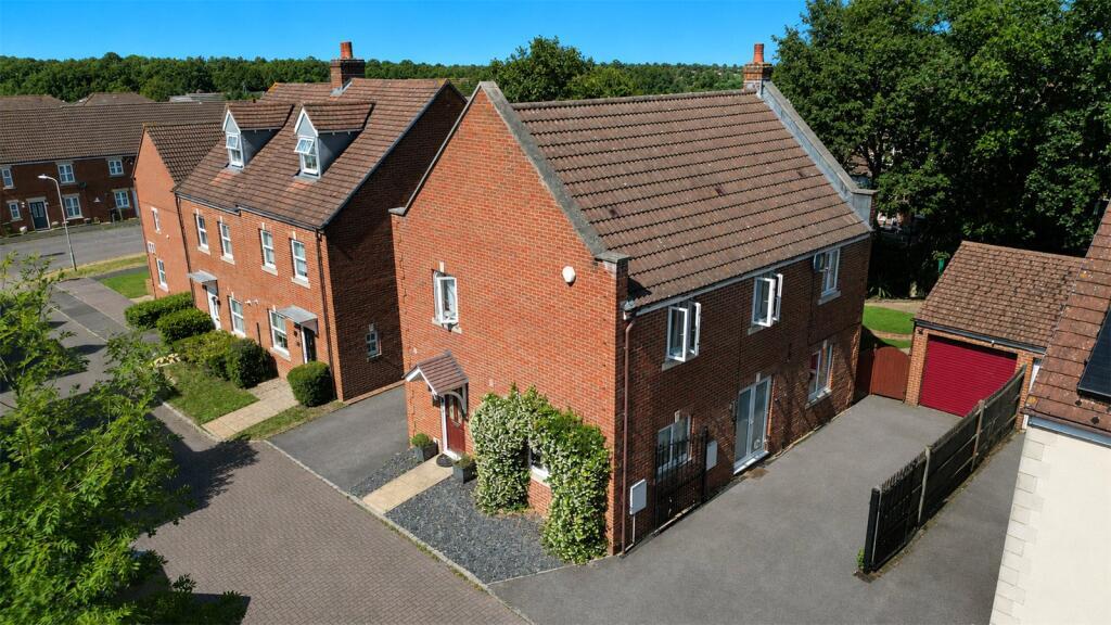 Kingfisher Grove, Reading, RG7