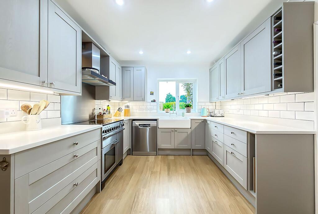 East Drive, Angmering, BN16 photo 3