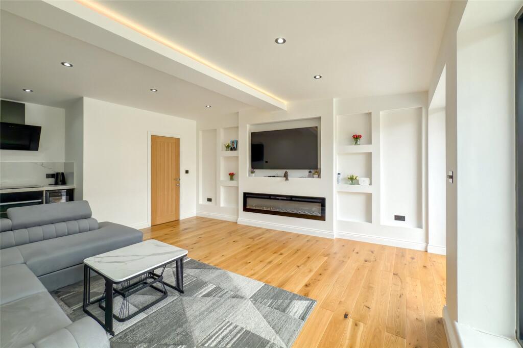 House in St Albans - View 3