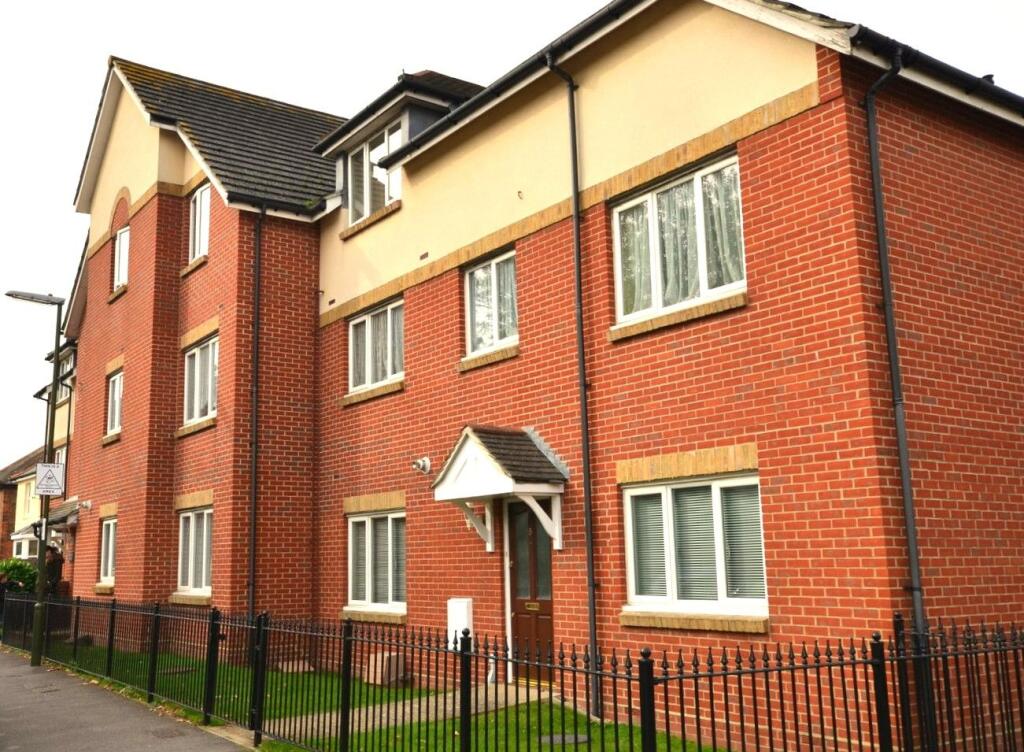 Main image of property: Westloats Lane, Bognor Regis, PO21 5AB
