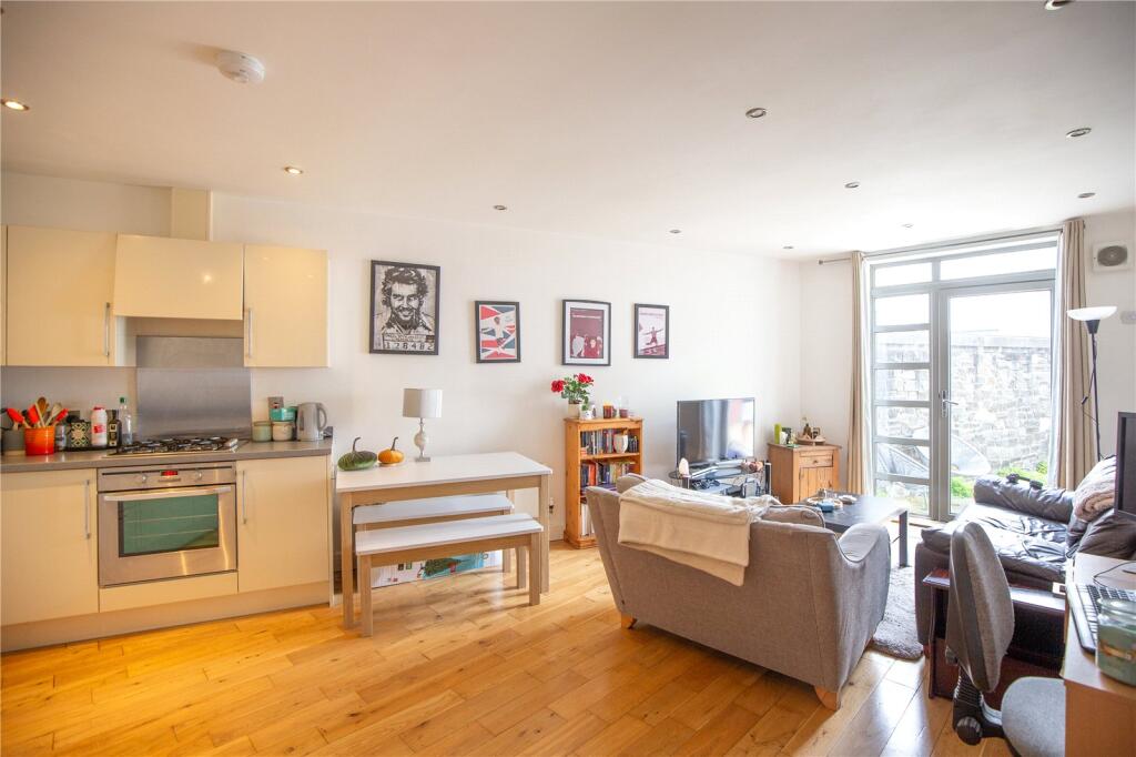 Main image of property: Gloucester Road, Horfield, Bristol, BS7
