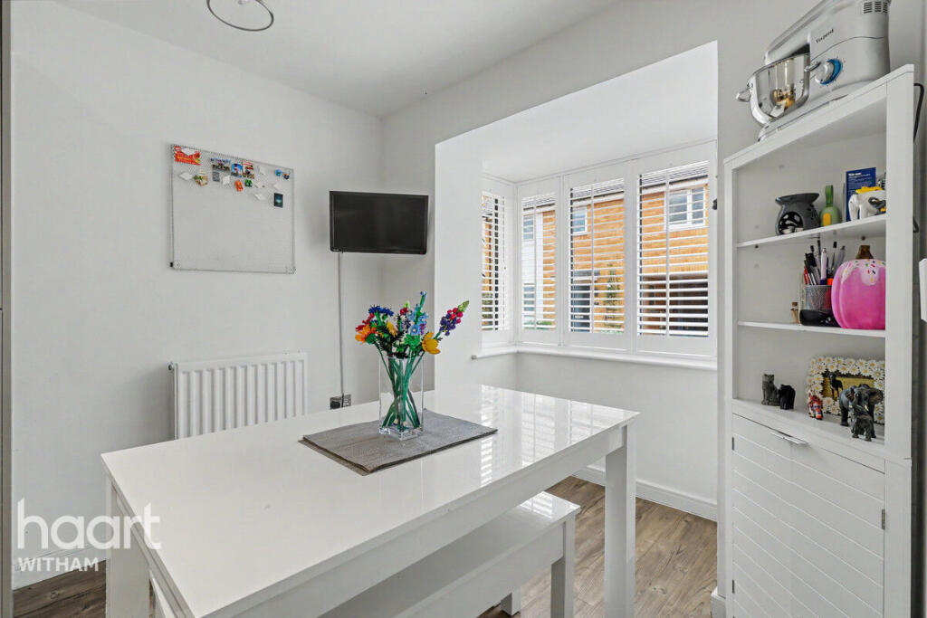 Shelley Gardens, Witham photo 4