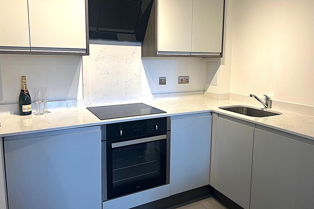 Hitchin Road, Arlesey, SG15 photo 3