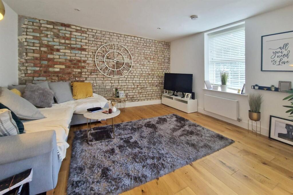 Apartment in Wellingborough, Hatton Park - View 4