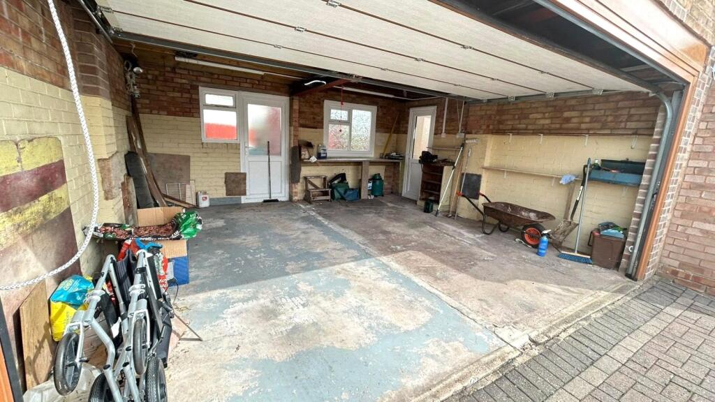 House in Birmingham, Hamstead - More