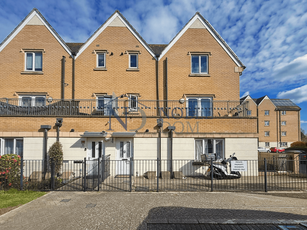 Main image of property: Varcoe Gardens, Hayes, UB3