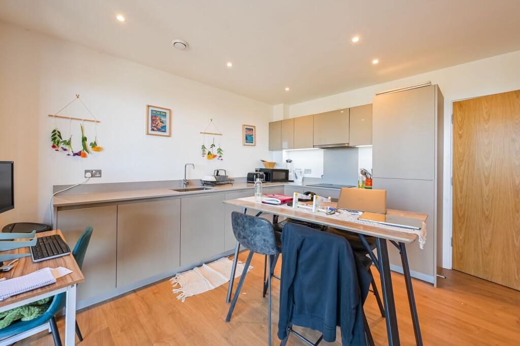 Apartment in London - View 2