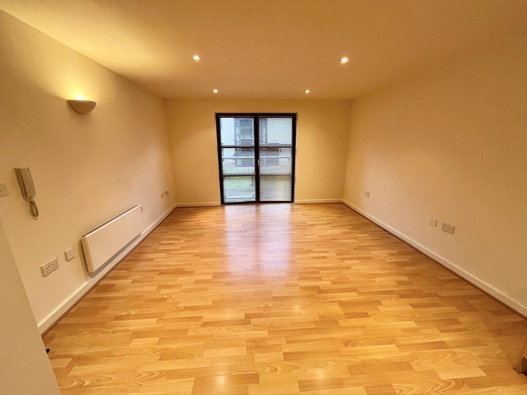 Apartment in Sheffield, Sheaf Valley Quarter, Norfolk Park - View 5