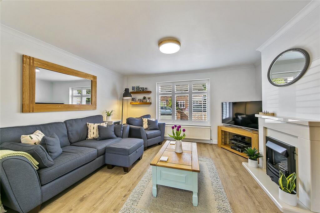 Montford Road, Sunbury-On-Thames – pohled 2