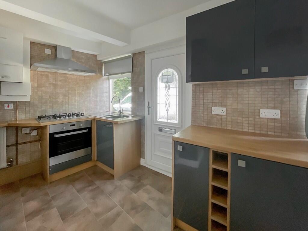 Hanson Lane, Huddersfield, West Yorkshire, HD1 photo 2
