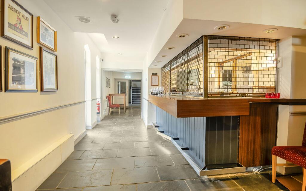 8685243-interior49.jpg