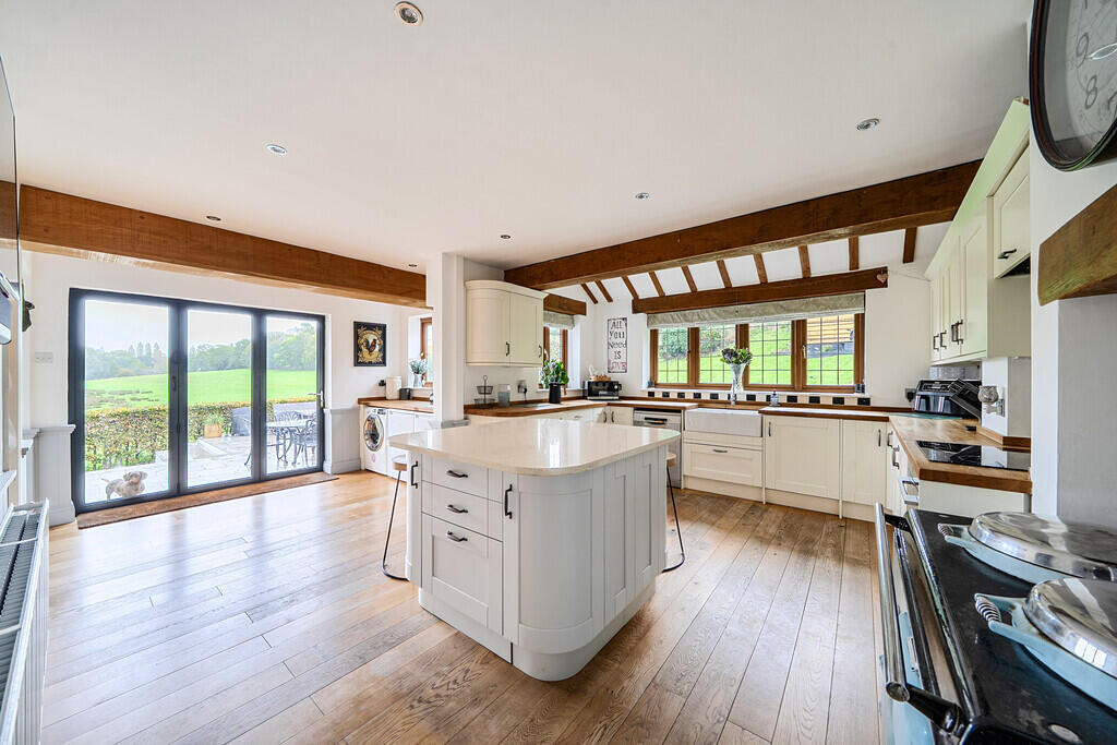 West Chiltington - Threals Lane photo 3