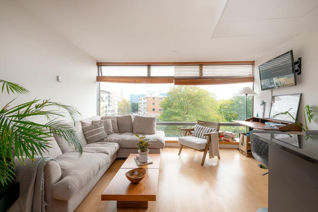 Apartment in London - View 2
