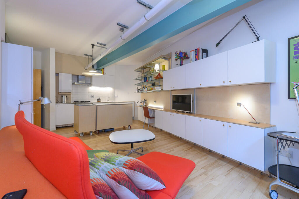 Main image of property: Simpsons Fold East, Dock Street