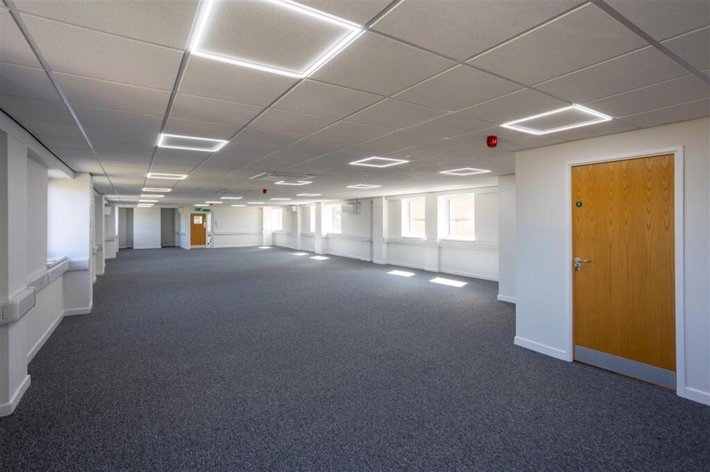 8725  Whittington Hall GROUND 12 Medium.jpg