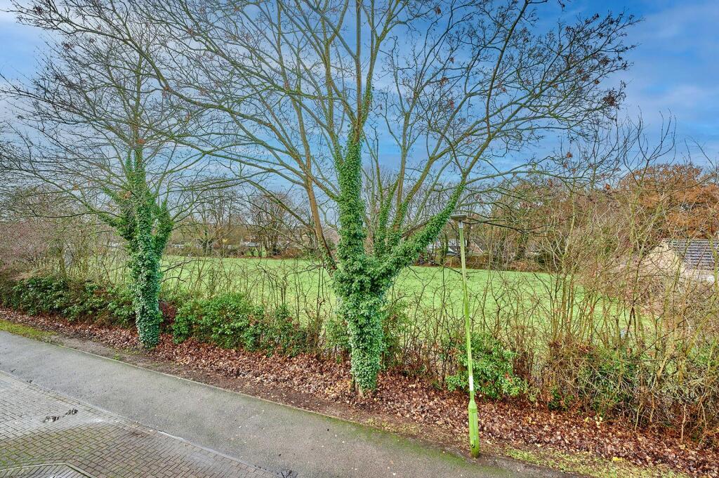 House in East Hertfordshire, Hockerill, Bishop's Stortford - View 3