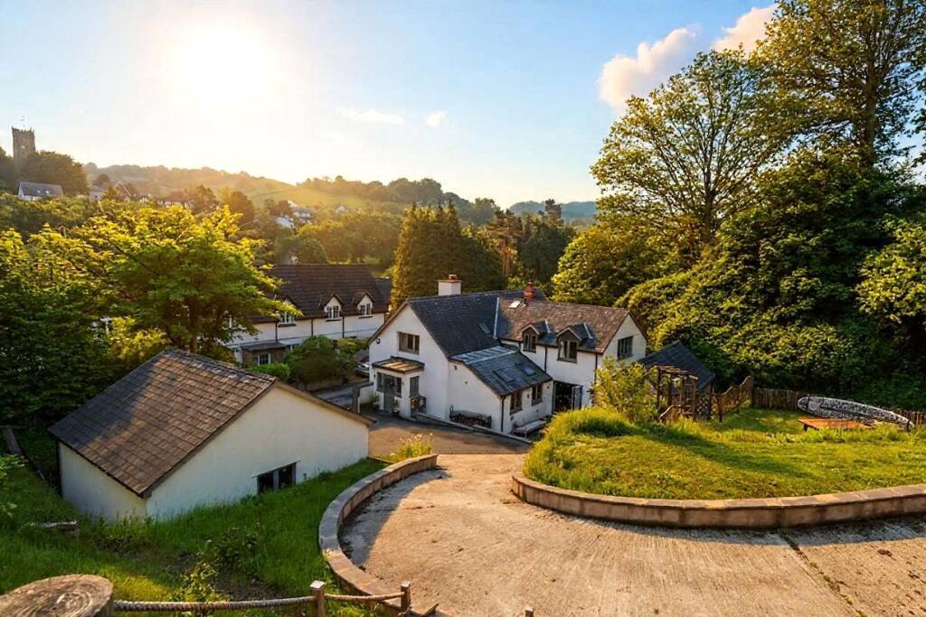 Main image of property: Berrynarbor, Devon, EX34
