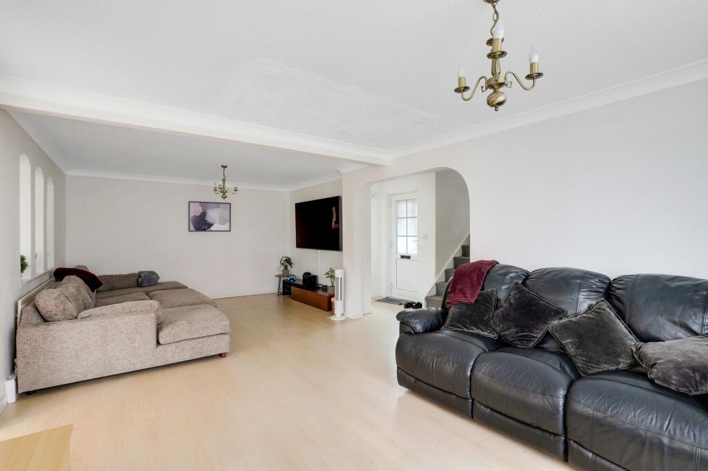 House in Rushcliffe, Compton Acres - View 5