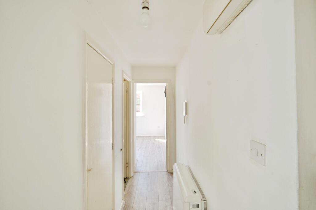 Apartment in London - View 3