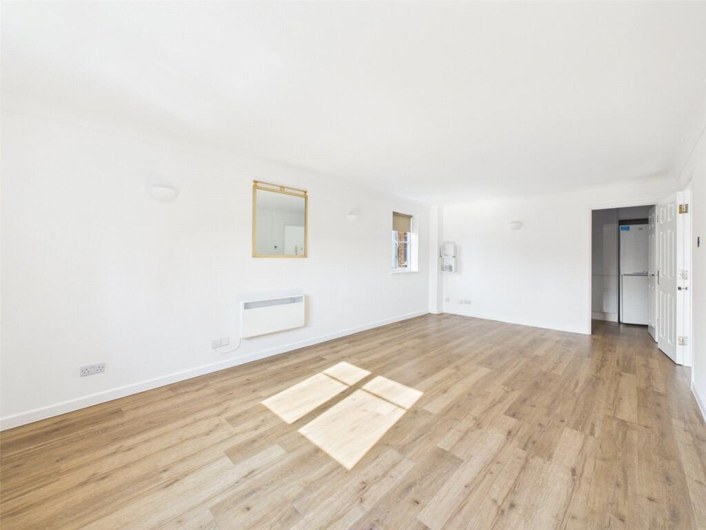 Apartment in Twickenham - View 4