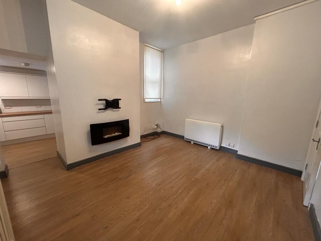 Apartment in Milton Keynes - View 4