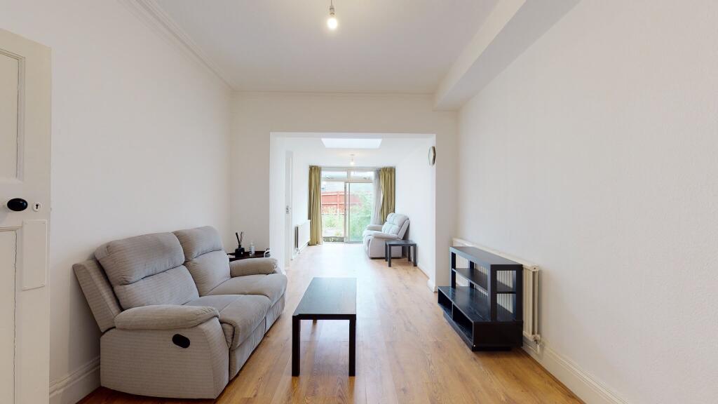 Apartment in London - View 4