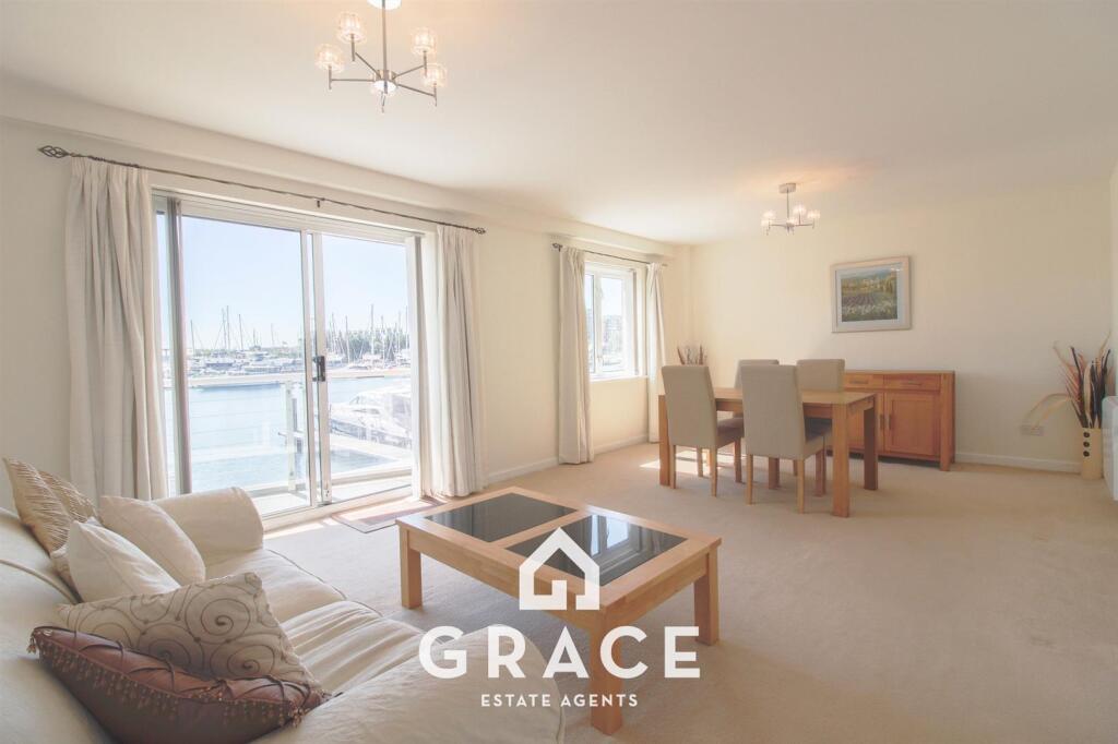 Apartment in Ipswich, Stoke - View 2