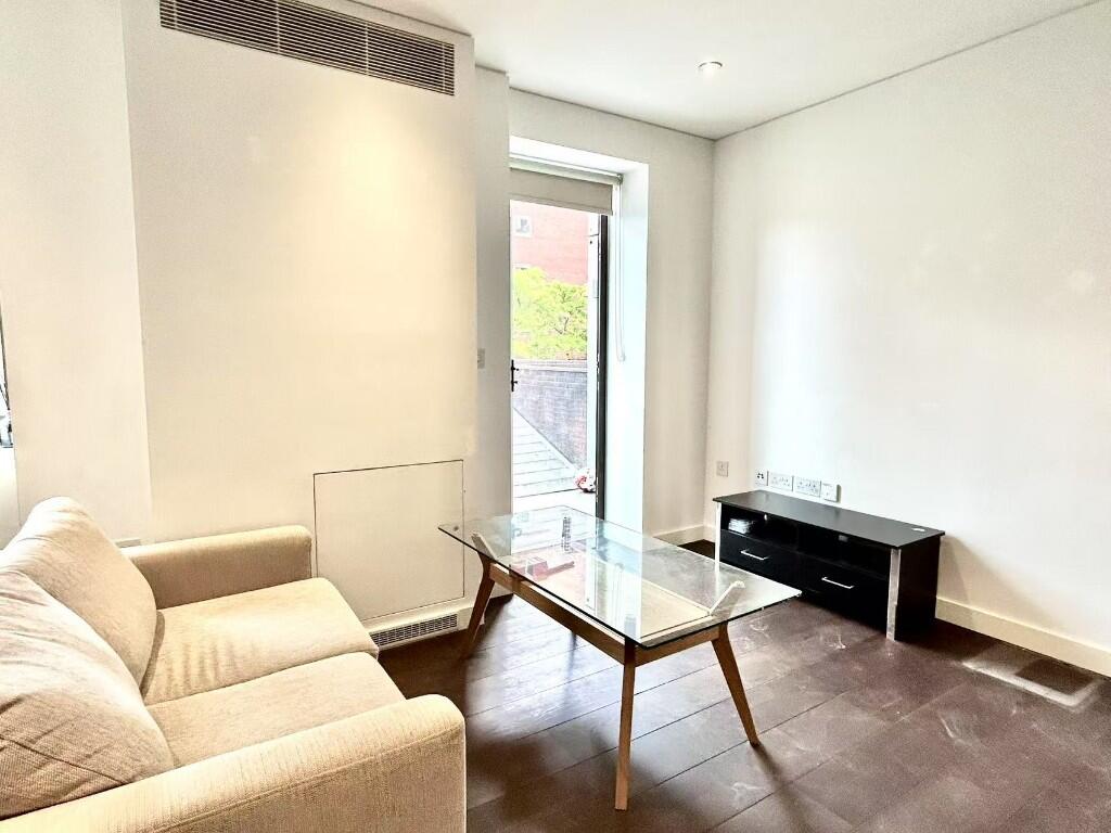 Studio flat for rent