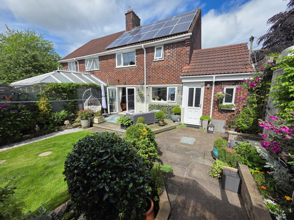 Manor Drive, Barnton, Northwich, CW8 photo 2