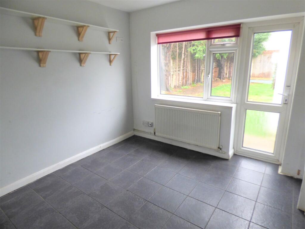 House in Kingston upon Thames - View 4