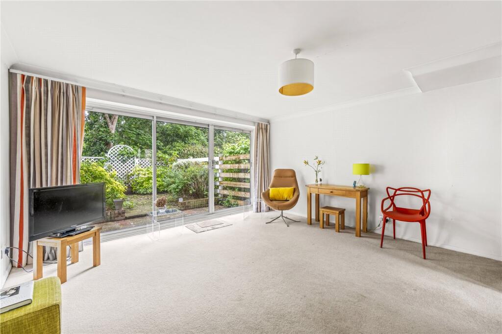 House in London, Strawberry Hill - View 2