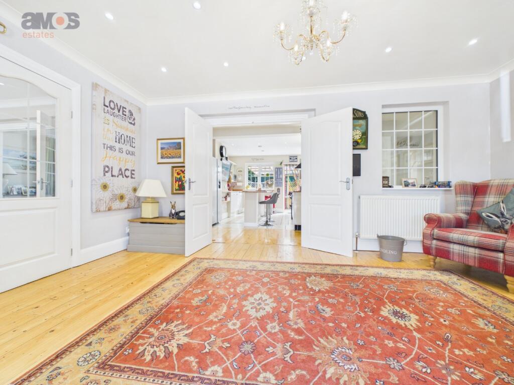House in Castle Point, Essex - View 4